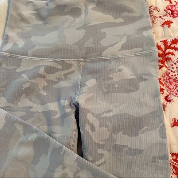 Lululemon leggings - Picture 6 of 6